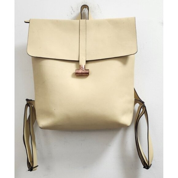 GAG BACKPACK PERA Leather Creamy lemon hue — elegant and versatile main image 10